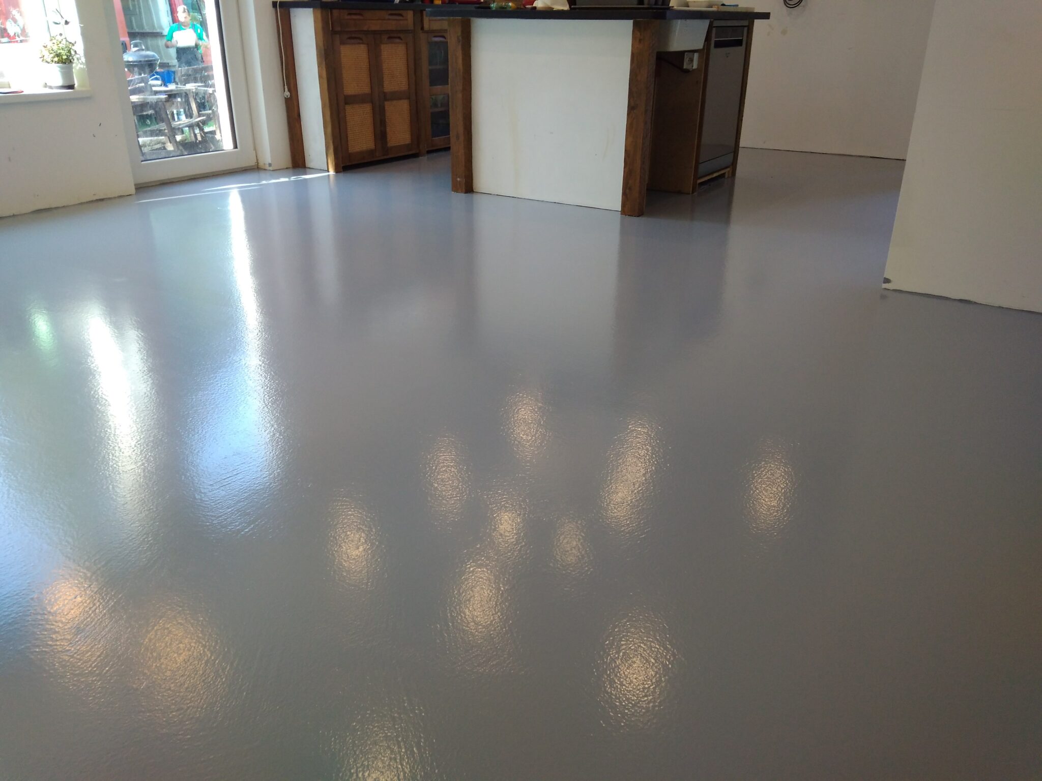 Epoxidové podlahy pro byty, domy, SVJ – podlahyhromada.cz