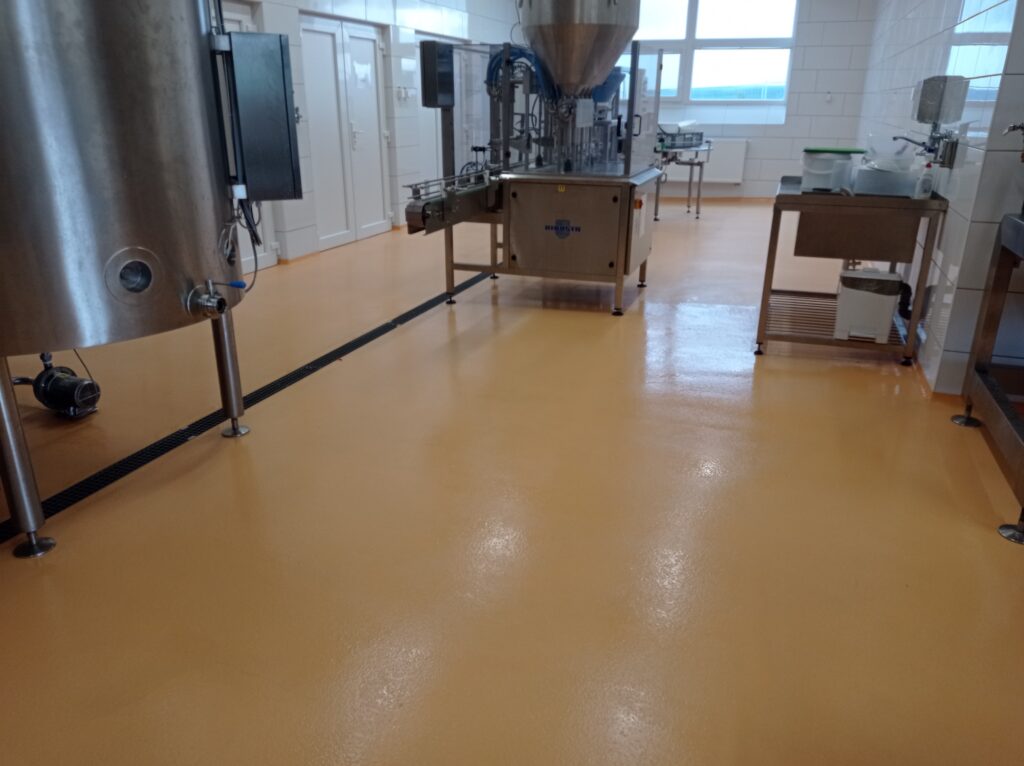 Epoxidové podlahy pro potravinářský průmysl – podlahyhromada.cz