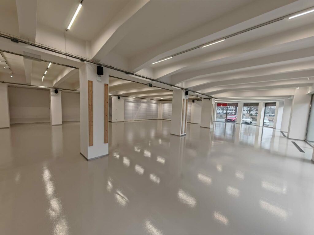 Prodejny a sklady, nátěry – podlahyhromada.cz